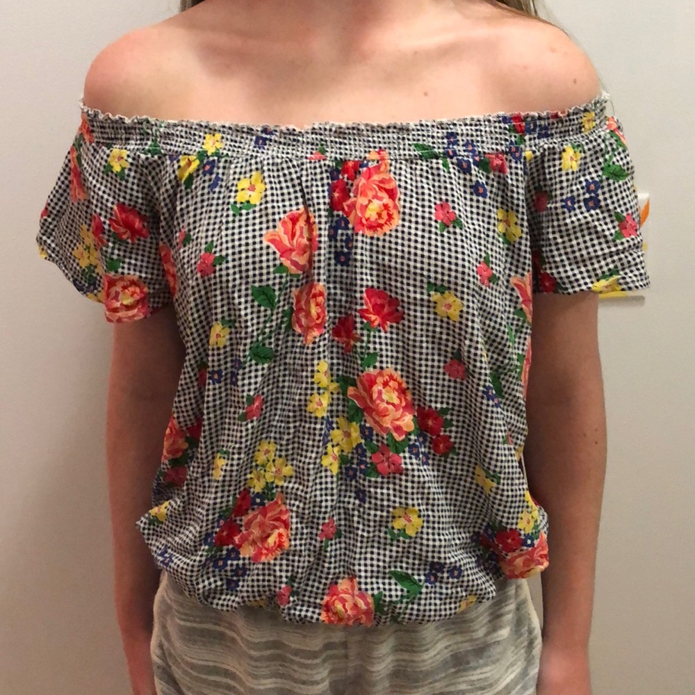 Selfie top and xhilaration shorts